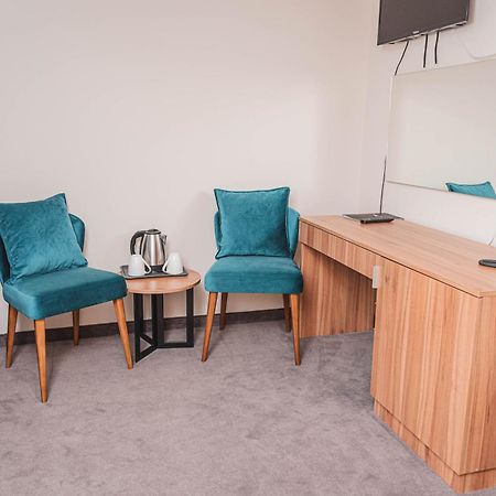 Hotel Aloha Ni Екстериор снимка