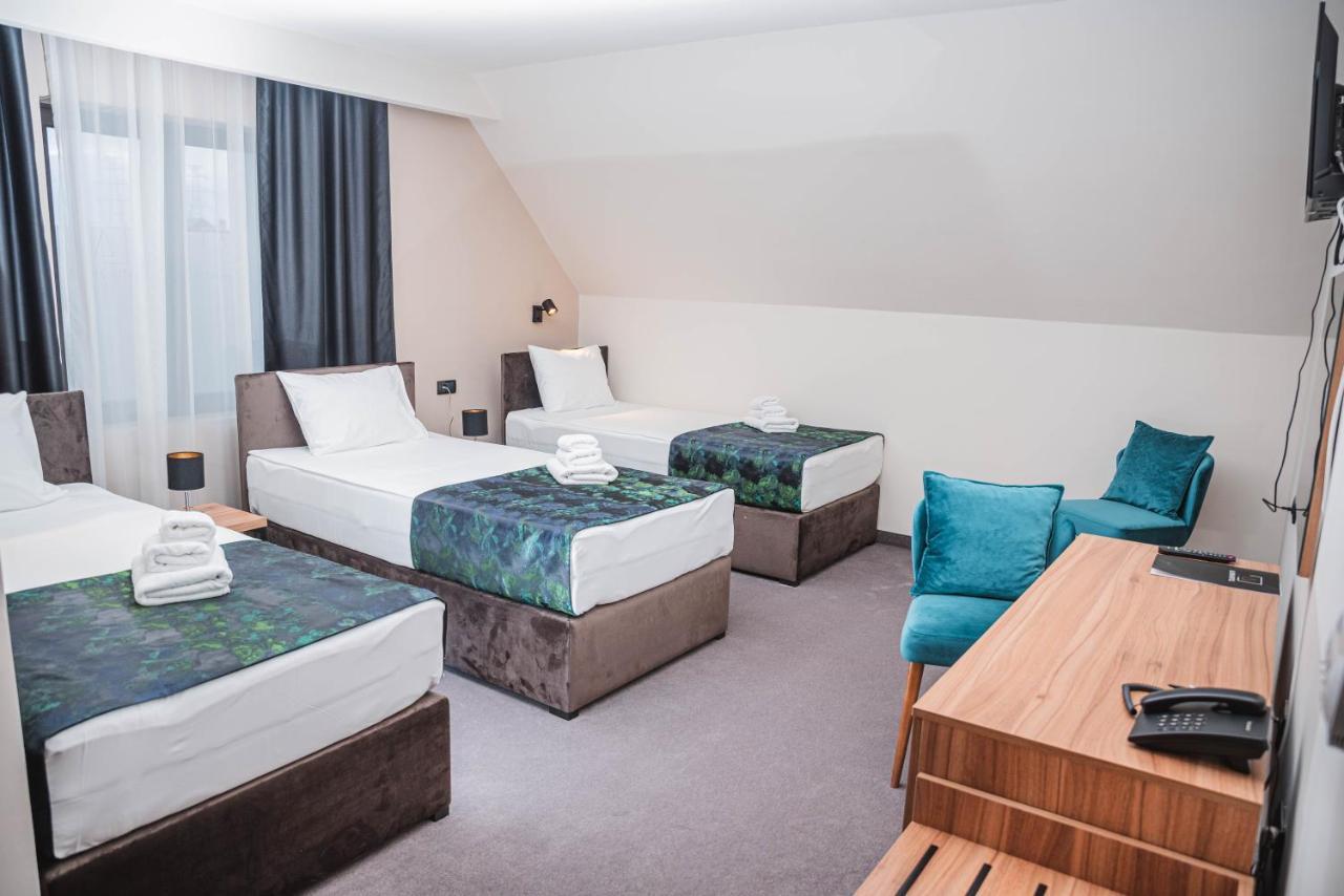 Hotel Aloha Ni Екстериор снимка