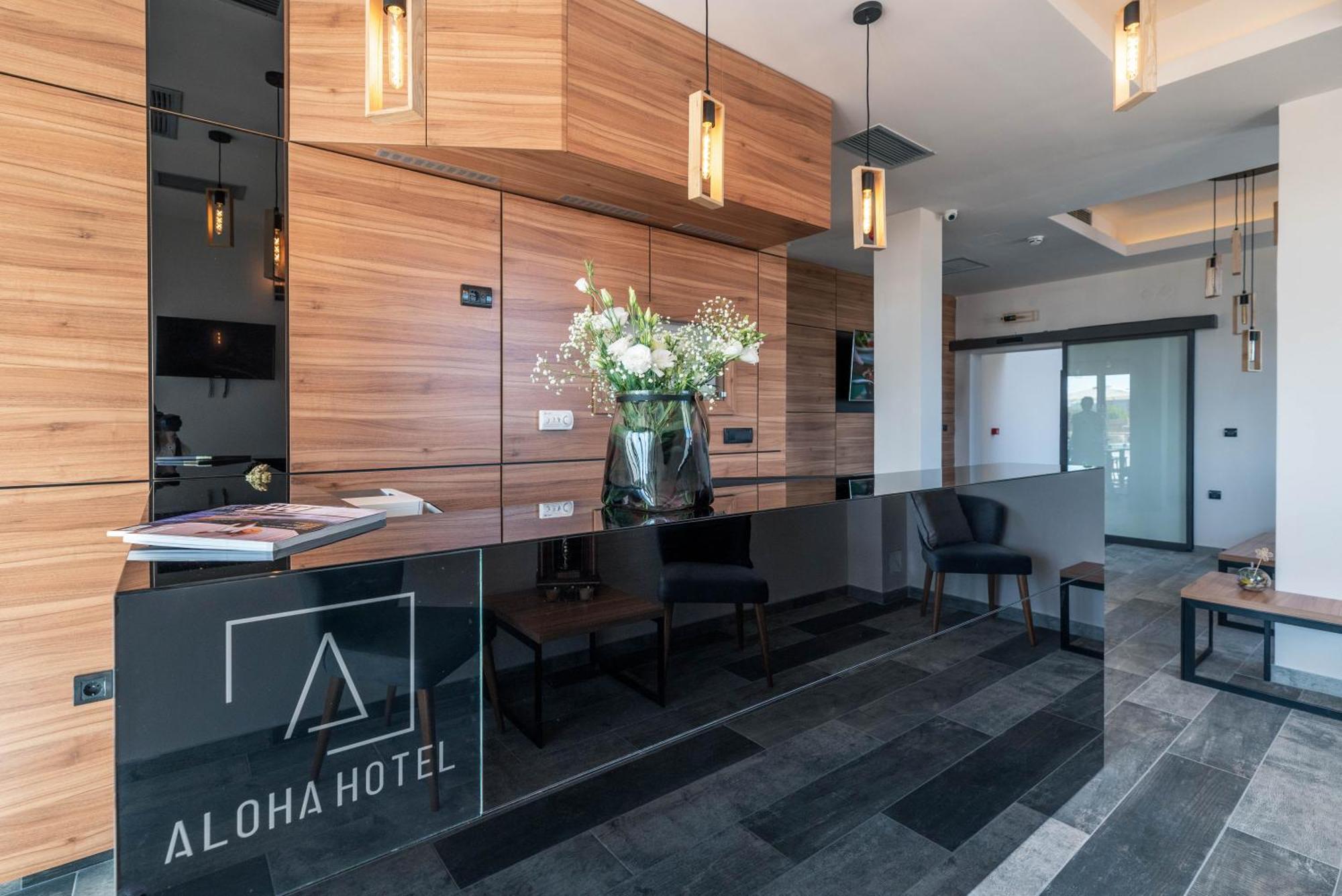 Hotel Aloha Ni Екстериор снимка
