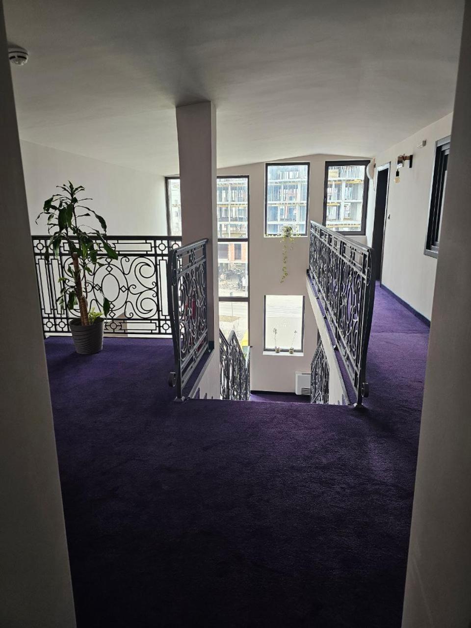 Hotel Aloha Ni Екстериор снимка