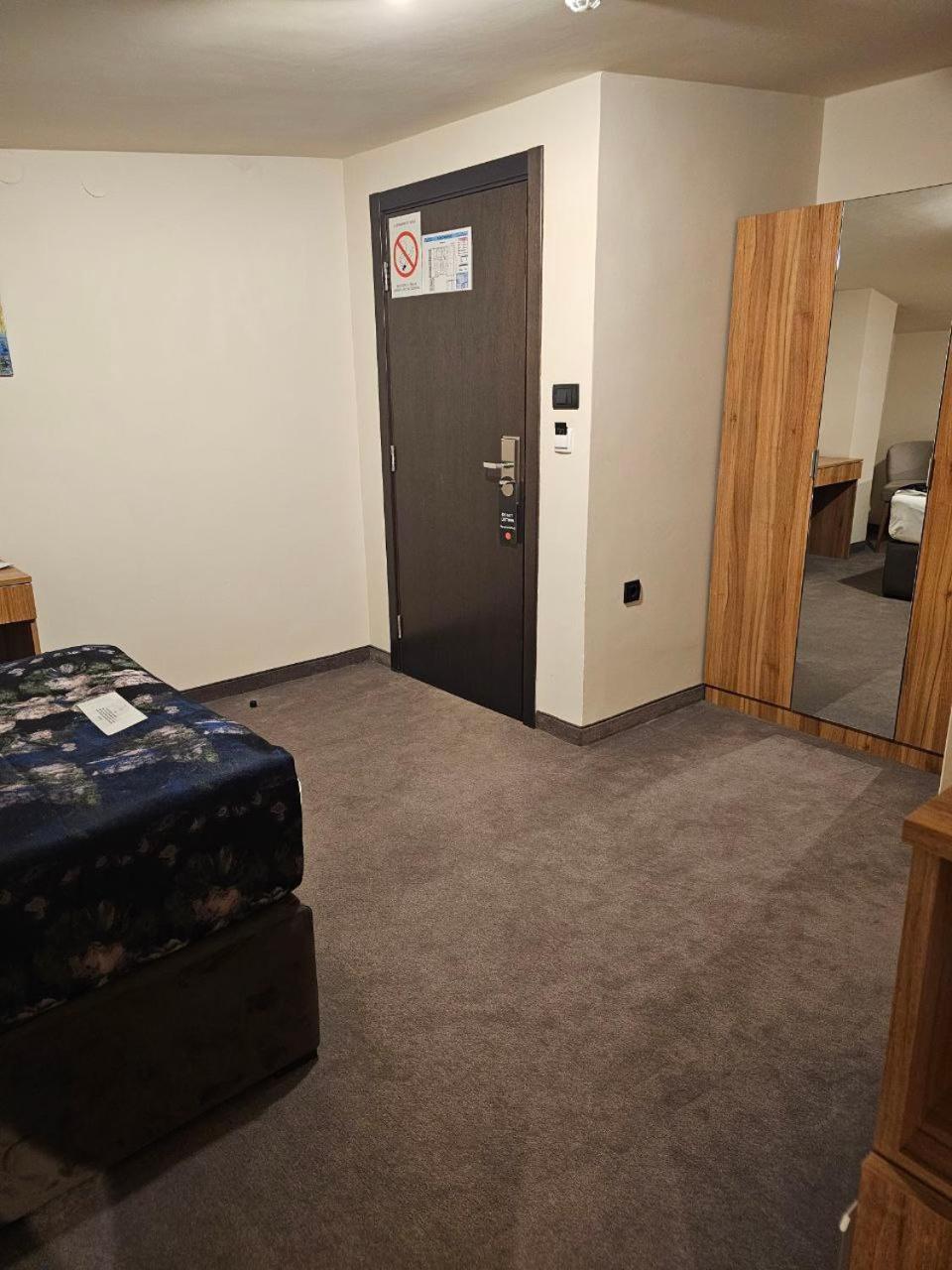 Hotel Aloha Ni Стая снимка