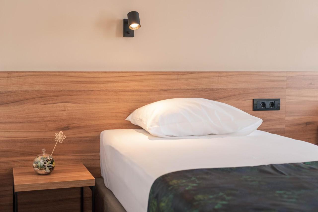 Hotel Aloha Ni Екстериор снимка
