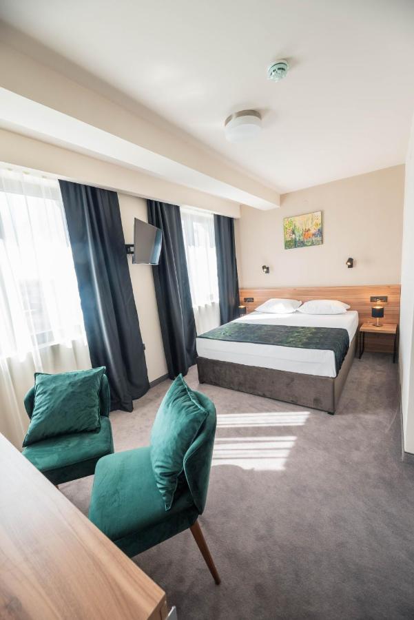 Hotel Aloha Ni Екстериор снимка