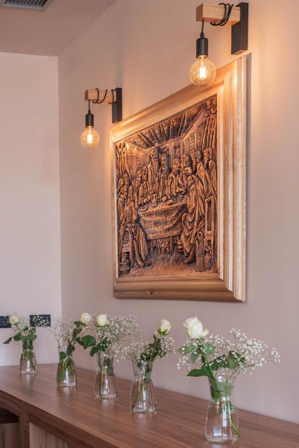 Hotel Aloha Ni Екстериор снимка
