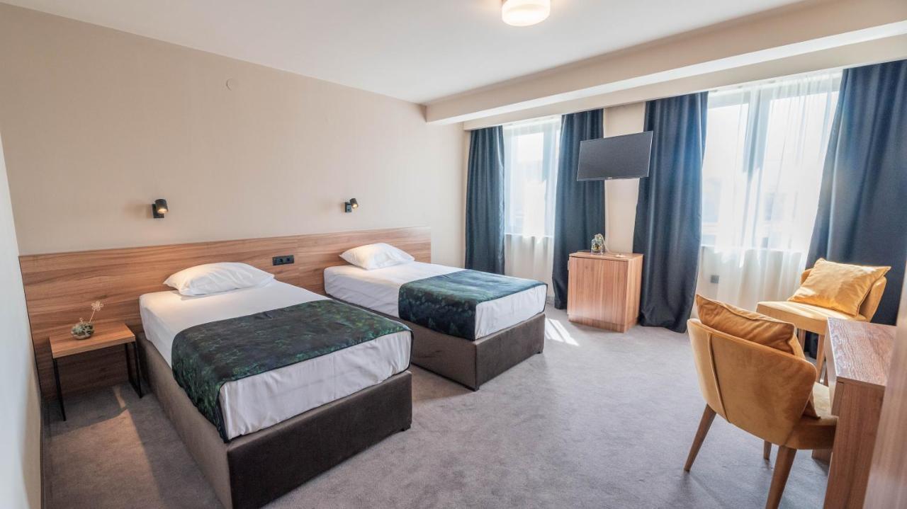 Hotel Aloha Ni Екстериор снимка